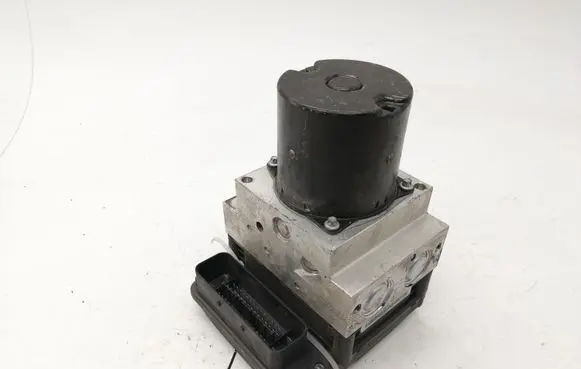 BMW 5 E60 E61 ABS Pump