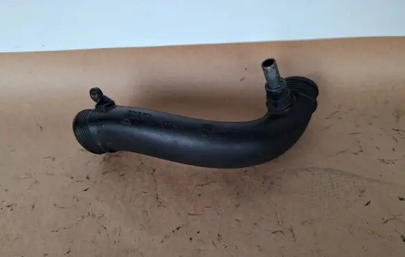 Volvo XC90 Intercooler hose/pipe 30714480