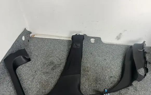 Mercedes-Benz CLA C118 X118 (B) pillar trim (bottom) A1186920200