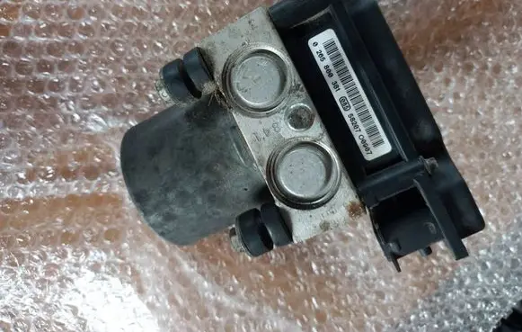 Ford Mondeo Mk III ABS Pump 0265800381