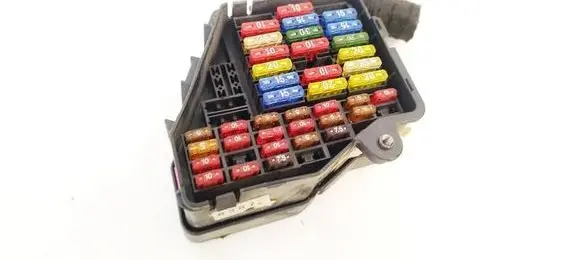 Volkswagen Golf IV Fuse box set 1J0970111A