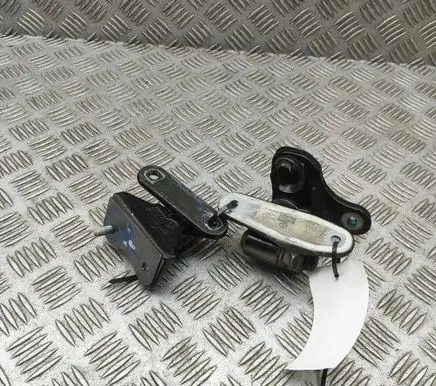 Mercedes-Benz CLA C117 X117 W117 Front door hinges set A2467201237 A2467200437