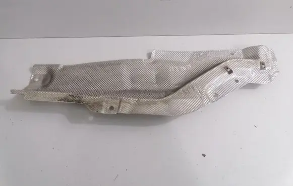 BMW 3 E90 E91 Heat shield in engine bay 7059365