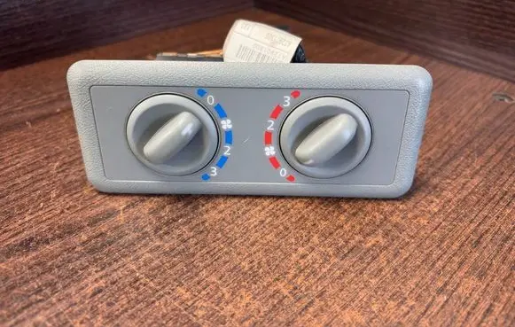 Renault Trafic II (X83) Climate control unit A72901300 8200487476