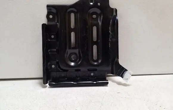 Toyota Yaris Cross Battery tray 