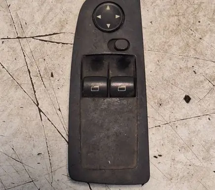 BMW 1 E81 E87 Electric window control switch 6952024 0435A101 HH025H