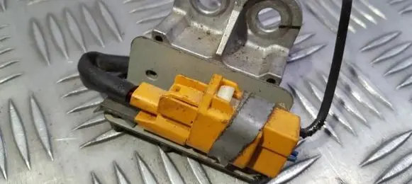 Nissan Primera Airbag deployment crash/impact sensor