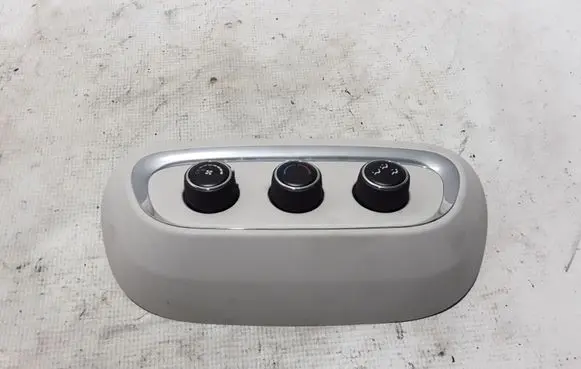 Dodge Durango Air conditioner control unit module 68330873AA