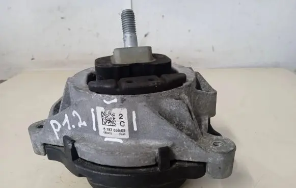 BMW 1 F20 F21 Engine mount bracket 6787659