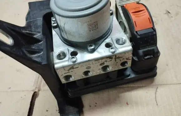 Jeep Renegade ABS Pump 52049765 54087273A