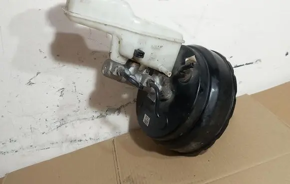 KIA Sportage Brake booster 585002S870