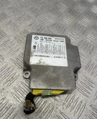 Volkswagen Touran I Airbag control unit/module 1T0909605 05H21S12 51030511E