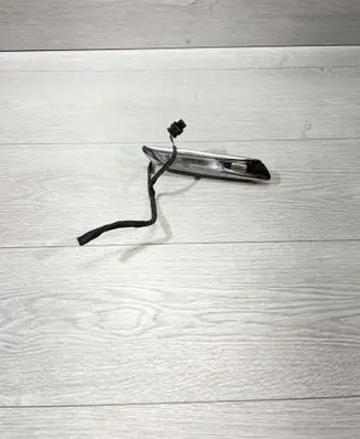 BMW 5 F10 F11 Front fender indicator light 7154167