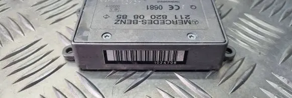 Mercedes-Benz C W203 Antenna control unit 2118200885 022019 3CE0681