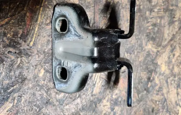 Citroen C3 Aircross Rear door upper hinge P18166