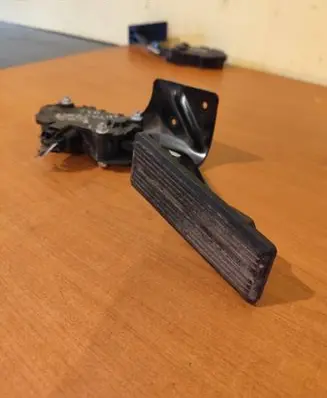 Chrysler Voyager Accelerator throttle pedal 034PE4203 H277122