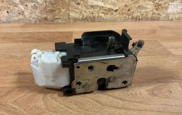 Fiat Punto (188) Front door lock 