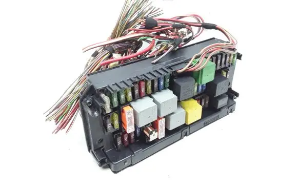 Mercedes-Benz E W212 Fuse module A2129005111 A2129016902