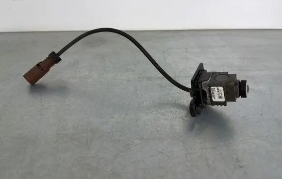 Mercedes-Benz C W205 Front bumper camera A0009051103