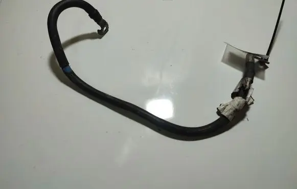 Audi A3 S3 8P Positive cable (battery) 
