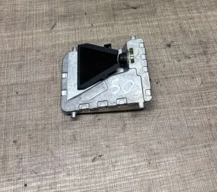Mercedes-Benz E W212 Front bumper camera A0009006704 A0009023918