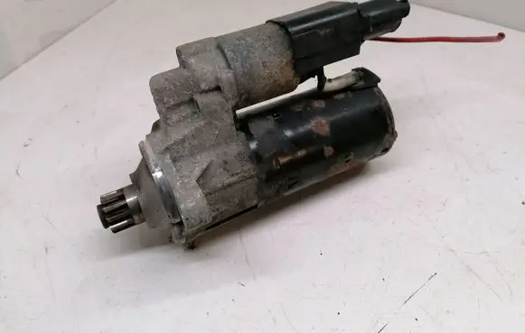 Volkswagen PASSAT B7 Starter motor 025911024A