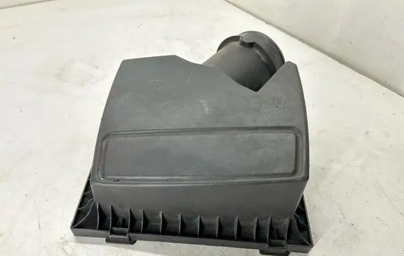 Ford Edge II Air filter box cover F2G39C662CC 135100G1877