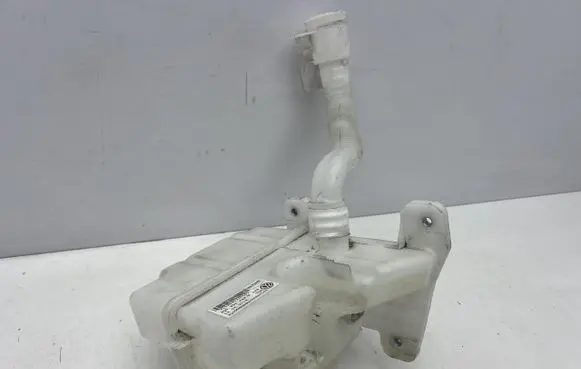 Volkswagen Golf VII Windshield washer fluid reservoir/tank 3Q0955448D