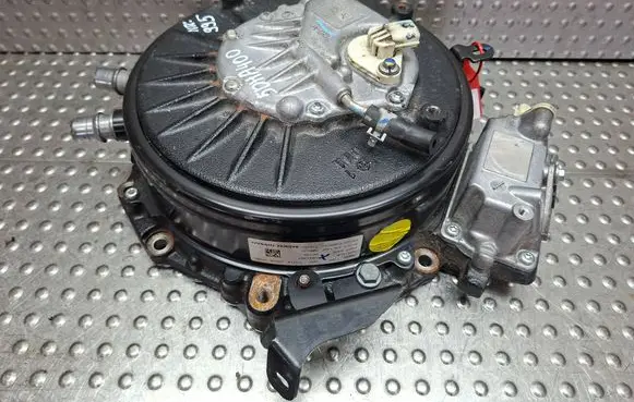 Renault Captur II Electric car motor S27624995 5DHA400