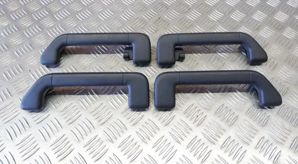 Volkswagen Touareg II A set of handles for the ceiling 7P0857644B 7P0857643B 35D857608