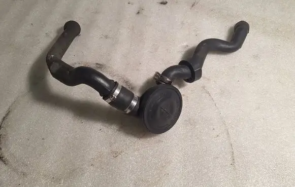 Audi 80 90 S2 B4 Breather hose/pipe 023103491G 028129101