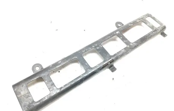 Audi A4 S4 B8 8K Fuel filter bracket/mount holder 8K0201710