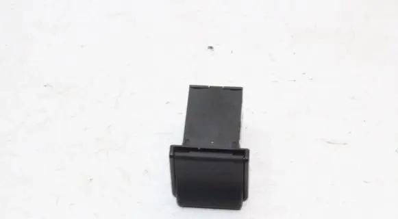 Nissan Leaf I (ZE0) USB socket connector 284H31FA0B