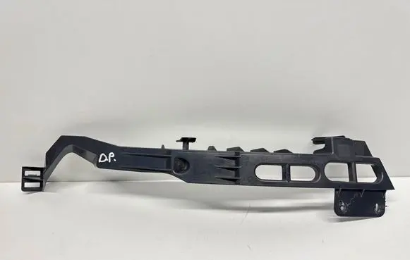 Front bumper mounting bracket