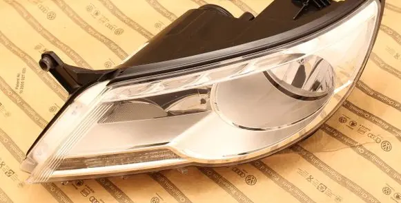 Volkswagen Tiguan Headlight/headlamp 5N1941031AB