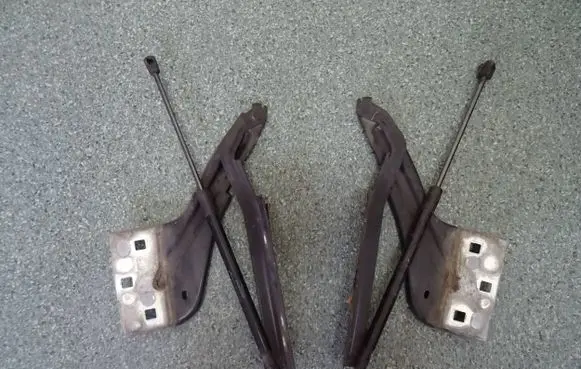 Jaguar F-Pace Engine bonnet/hood hinges