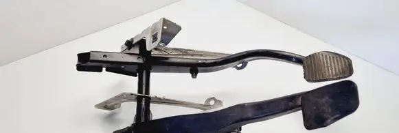 Volvo V70 Pedal assembly 3524406
