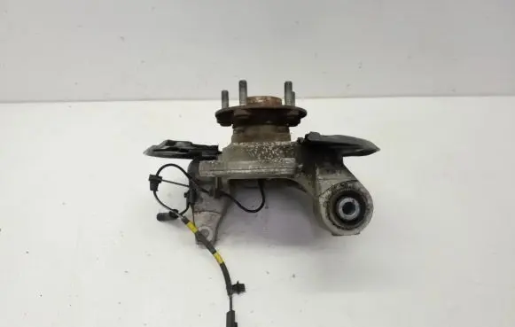Ford Fusion II Rear wheel hub DG9C58758