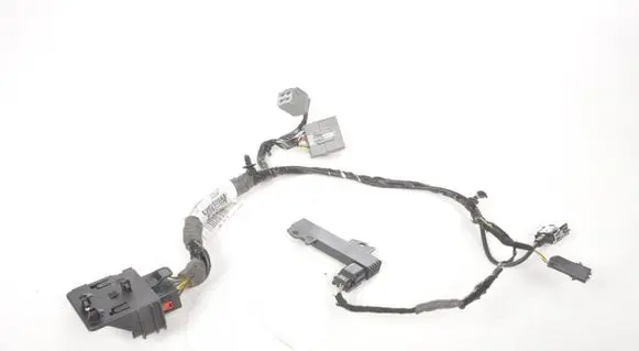 Ford Grand C-MAX USB socket connector 