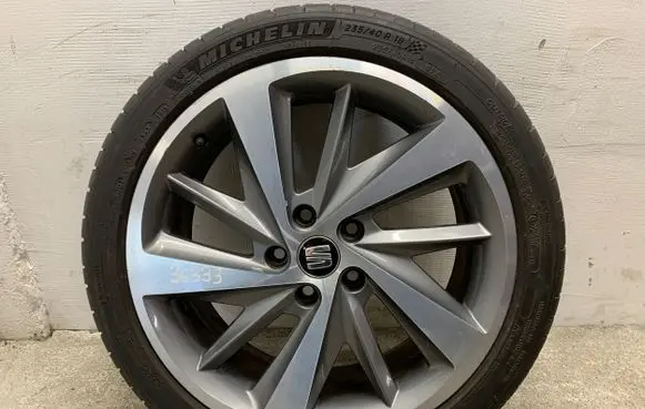 Seat Leon (5F) R18 alloy rim 5F0601025E ET51 75X18H2