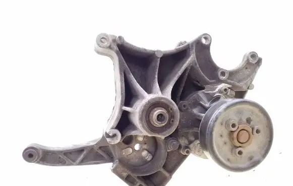 Volkswagen PASSAT B5 Generator/alternator bracket 028903143AF