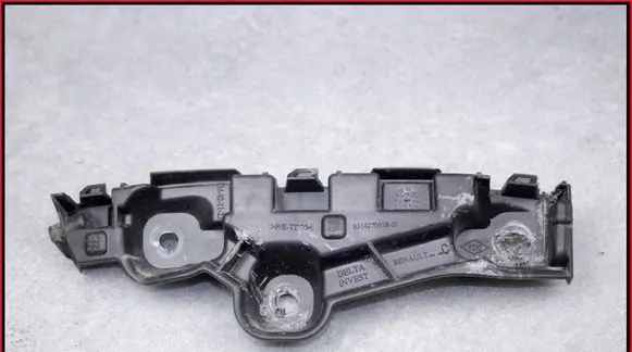 Dacia Sandero Front bumper mounting bracket 631427092RD 631427092R
