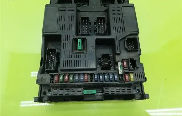 Peugeot 307 Comfort/convenience module 9636760580F