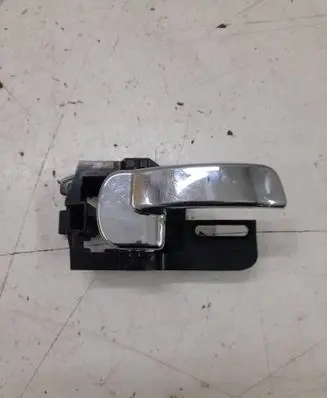 Nissan Qashqai Front door interior handle