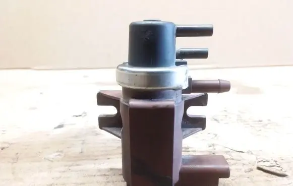 Vacuum valve