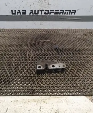 Skoda Yeti (5L) Engine bonnet/hood lock/catch 5L0823509A