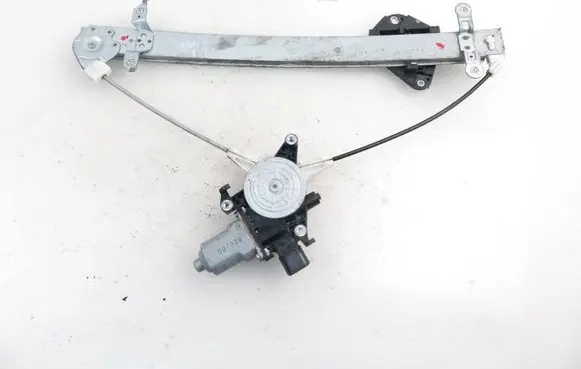 Subaru Impreza III Front door window regulator with motor 