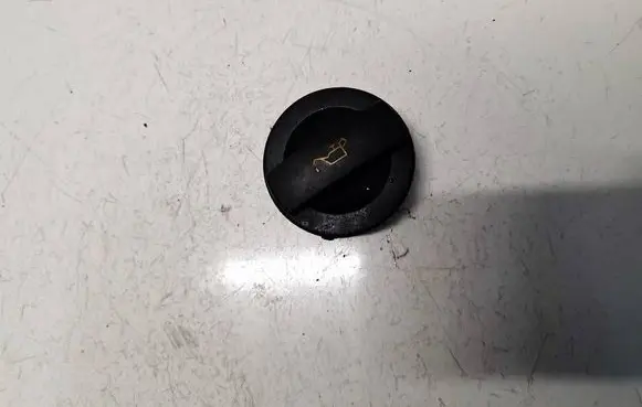 Skoda Octavia Mk2 (1Z) Oil filler cap 06C103485