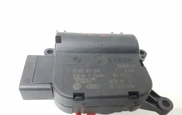 Seat Exeo (3R) Air flap motor/actuator 8E2820511A 0132801306