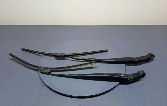 Honda Civic Front wiper blade arm